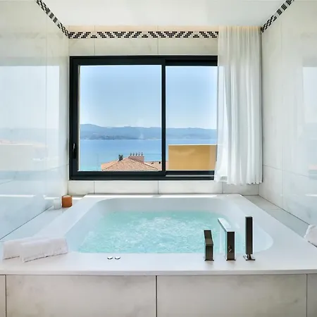 Residenza Leca Colonna Aparthotel 4*