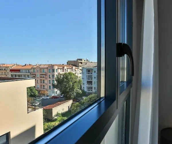 Aparthotel Residenza Leca Colonna 4*
