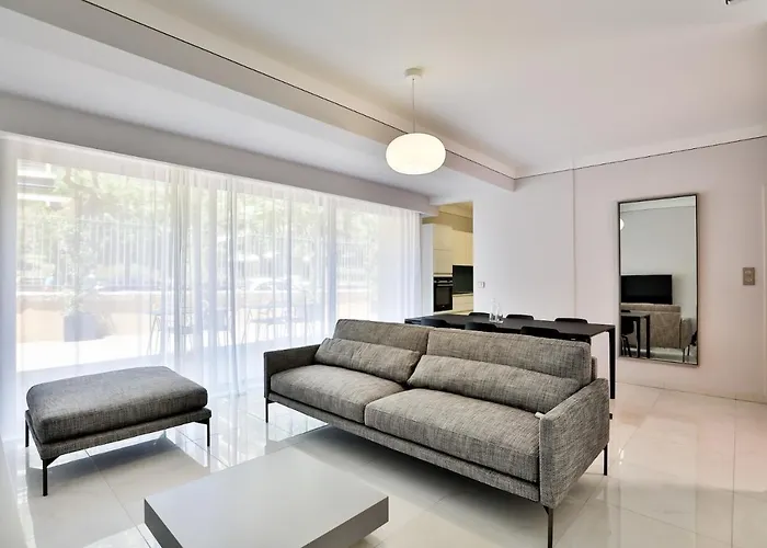 Aparthotel Residenza Leca Colonna 4*